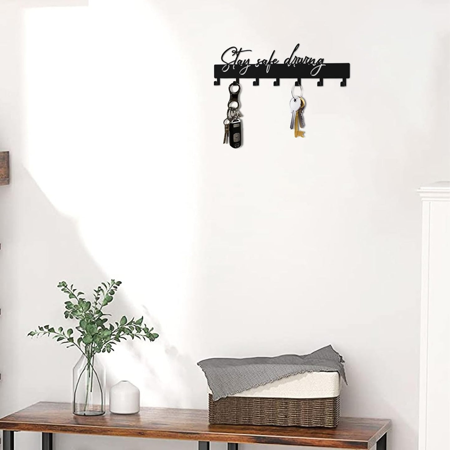 10 Inch Key Holder for Wall, Black Metal House Decoration Key Hooks, Phrase Style(Stay Safe Driving), Key Hanger Organizer with 7 Hooks, Suitable for Doors, Corridors, Living Rooms, Bedrooms